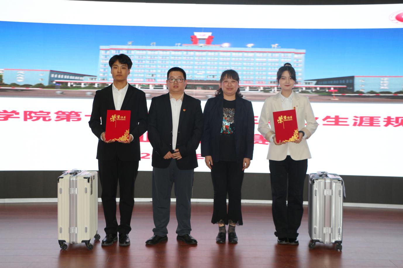 1684734735794960.jpg 1684734735794960.jpg