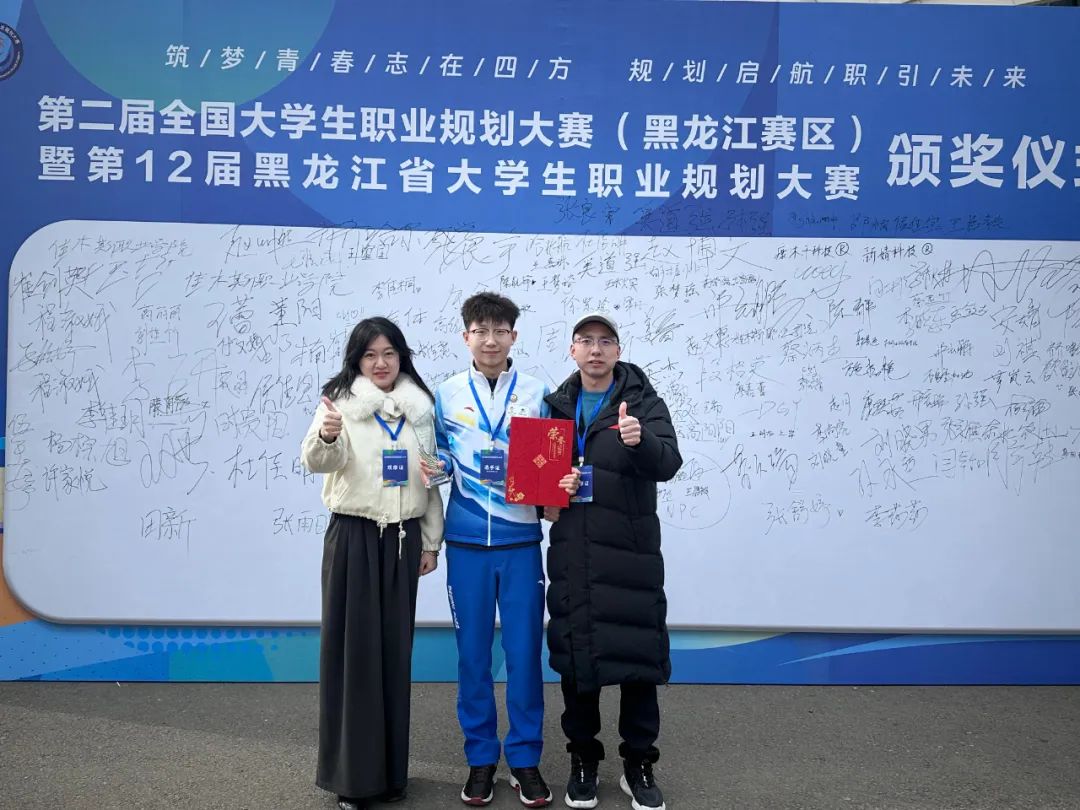 1741592044845176.jpg 9c697d24a972ca5a5613dcb257581bad.jpg