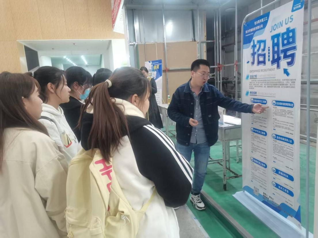 1744615686600557.png 1744615686600557.png