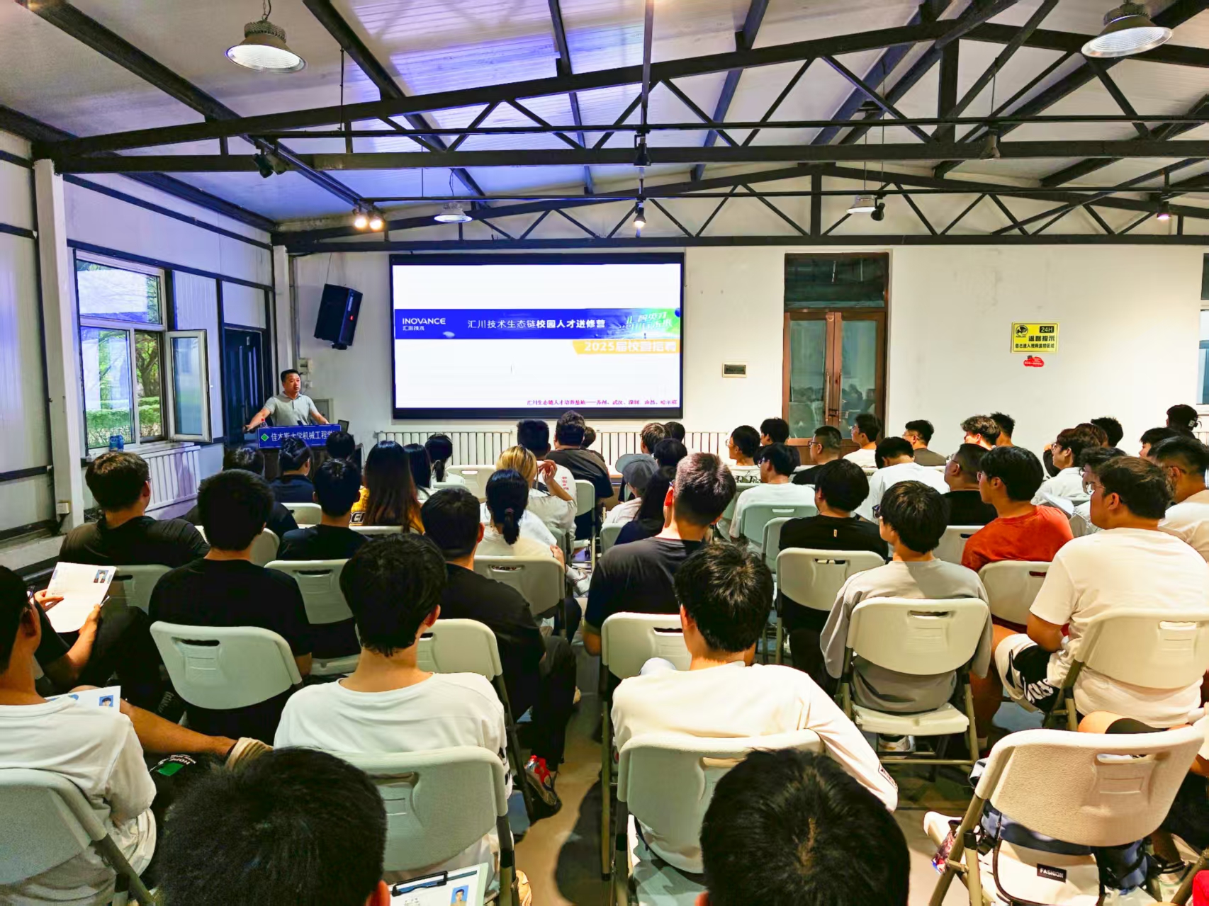 1757402893267094.jpg b0950e96c2fbfedcb5f51de68de019f.jpg