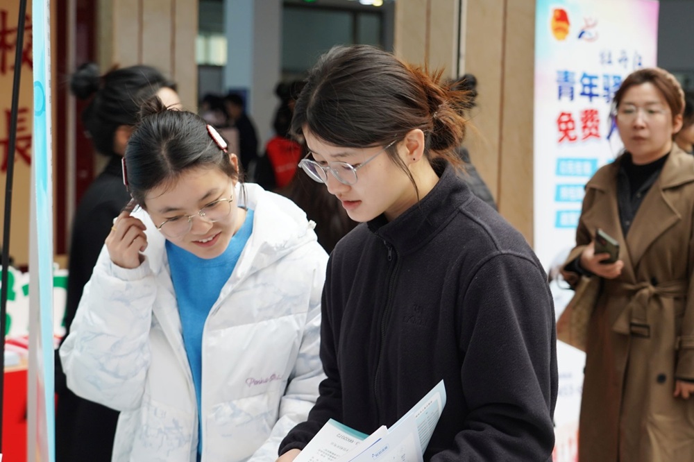 1760697066681676.jpg 44.jpg