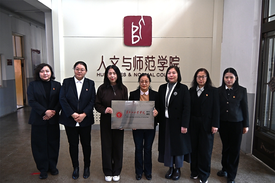 1761012993468390.jpg 4.jpg